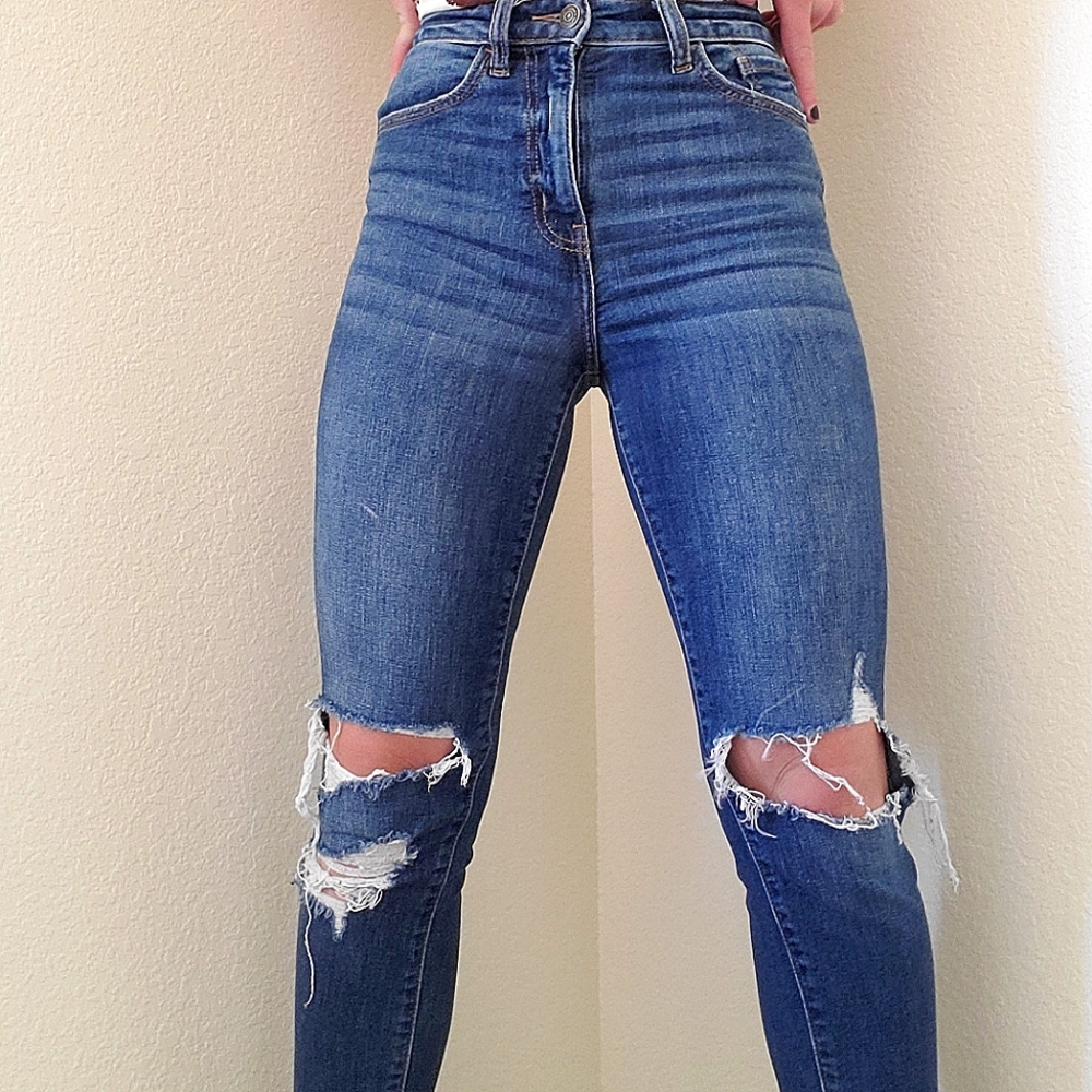 Willow & Root Ultra High Rise Mom Fit Skinny Jean